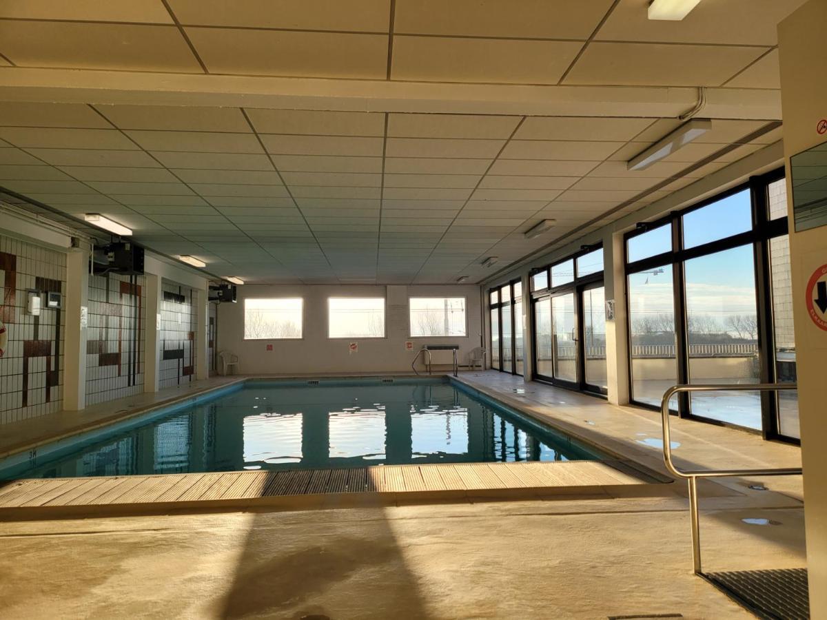 Studio 105 Op Zeedijk Met Frontaal Zeezicht 1Ste Verdiep Middelkerke Exteriér fotografie